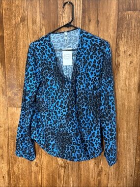 Camisa V-Neck Blue Leopard Print Blouse